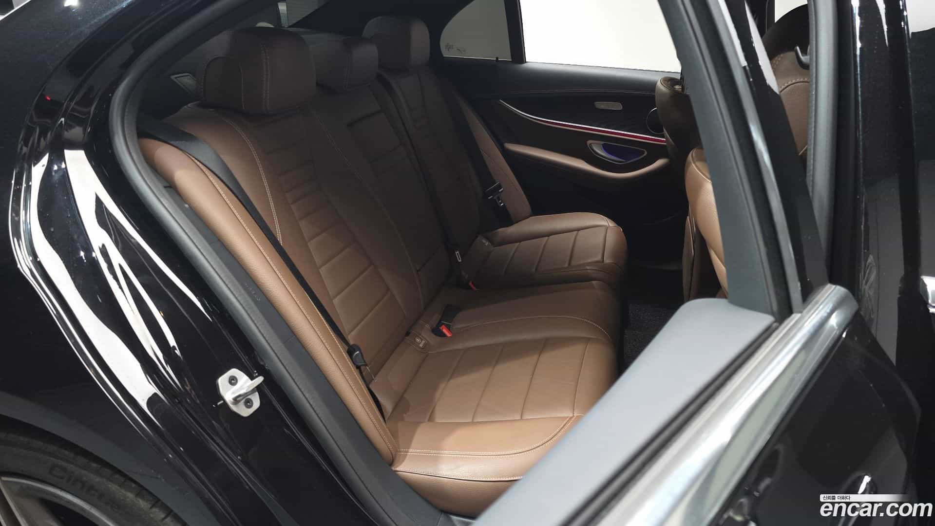 E-Class Mercedes-Benz 2023.7-OPTION-016