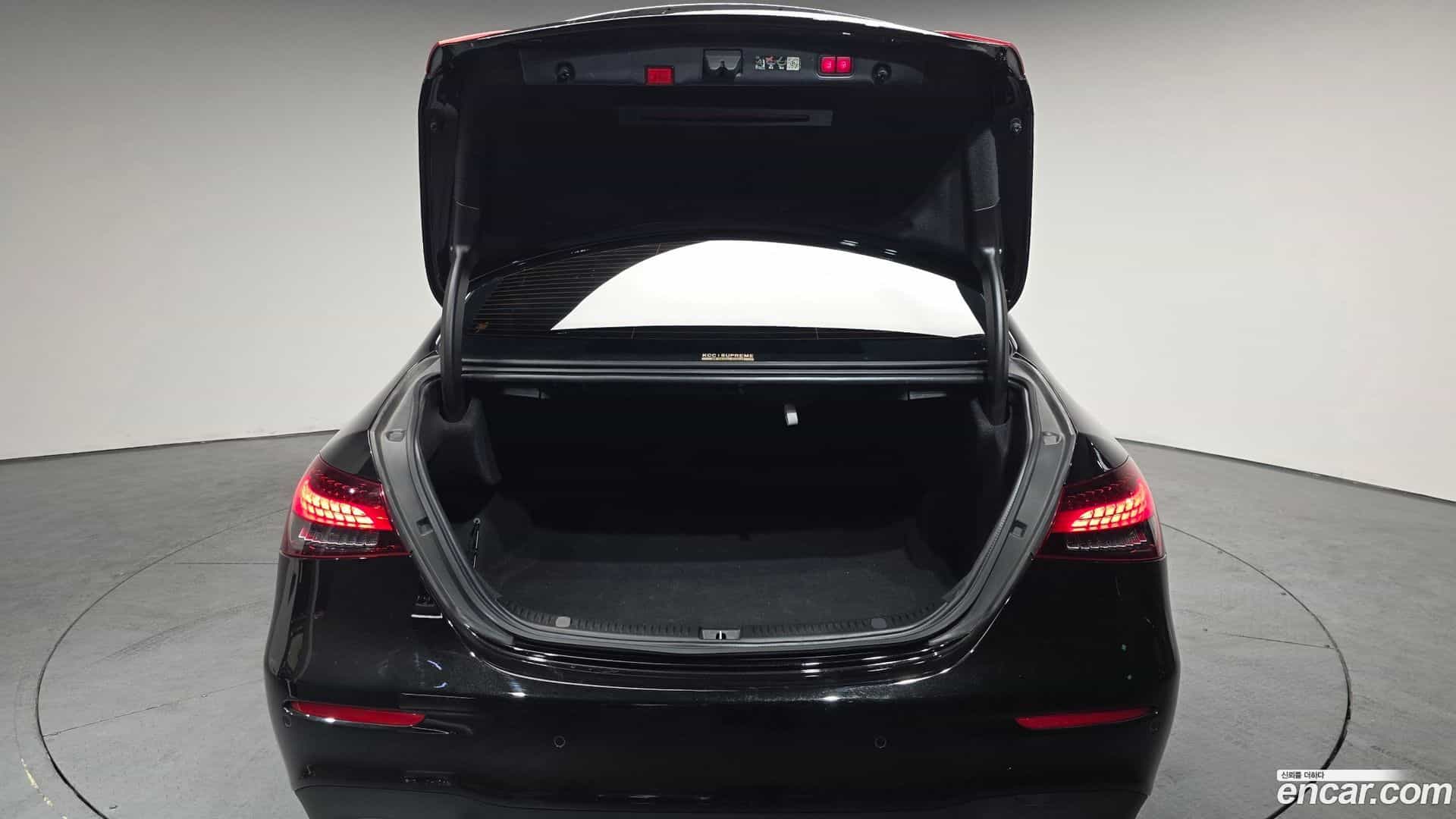 E-Class Mercedes-Benz 2023.7-OPTION-024