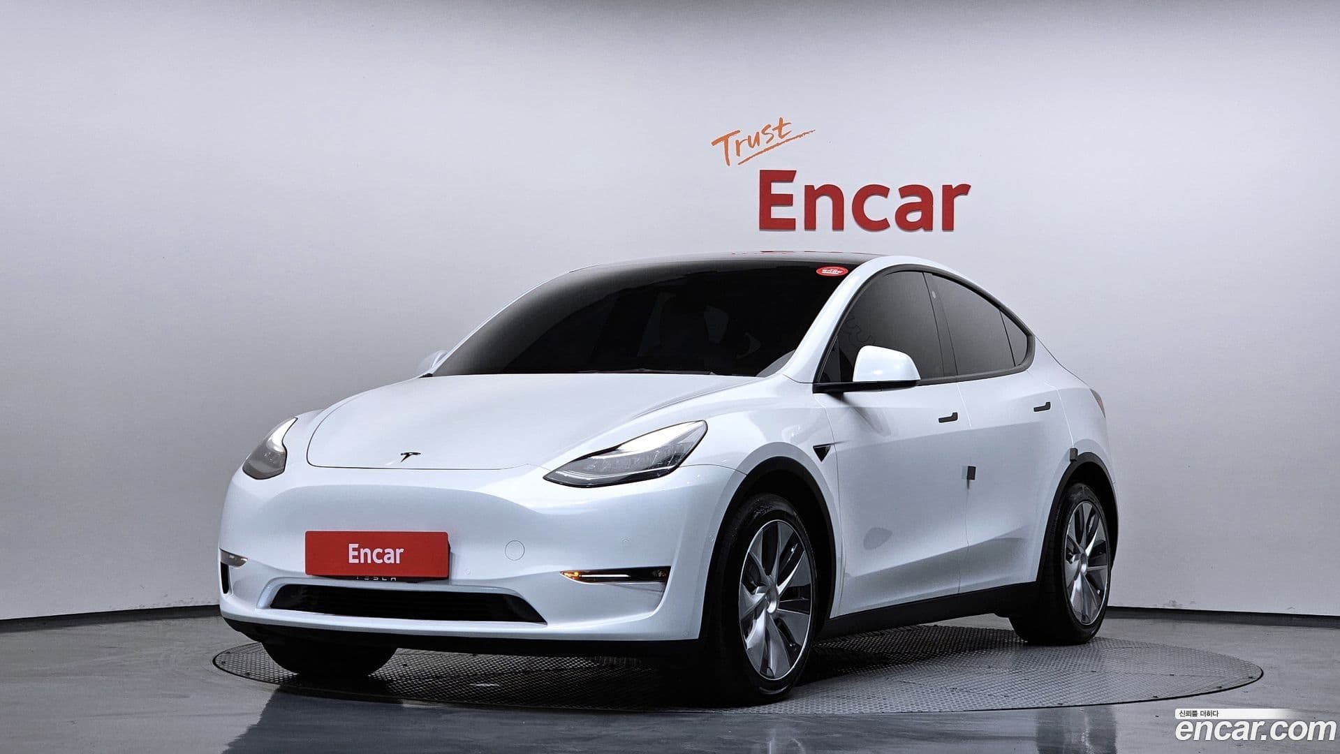 Main__Slider__Photo:Model Y Tesla 2021.4-0