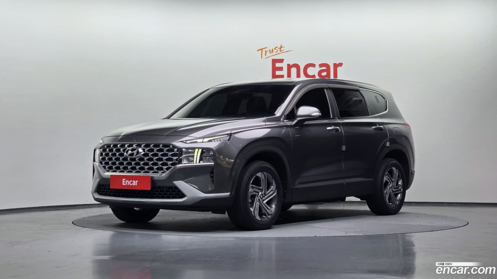 Main__Slider__Photo:Santafe Hyundai 2021.0-0