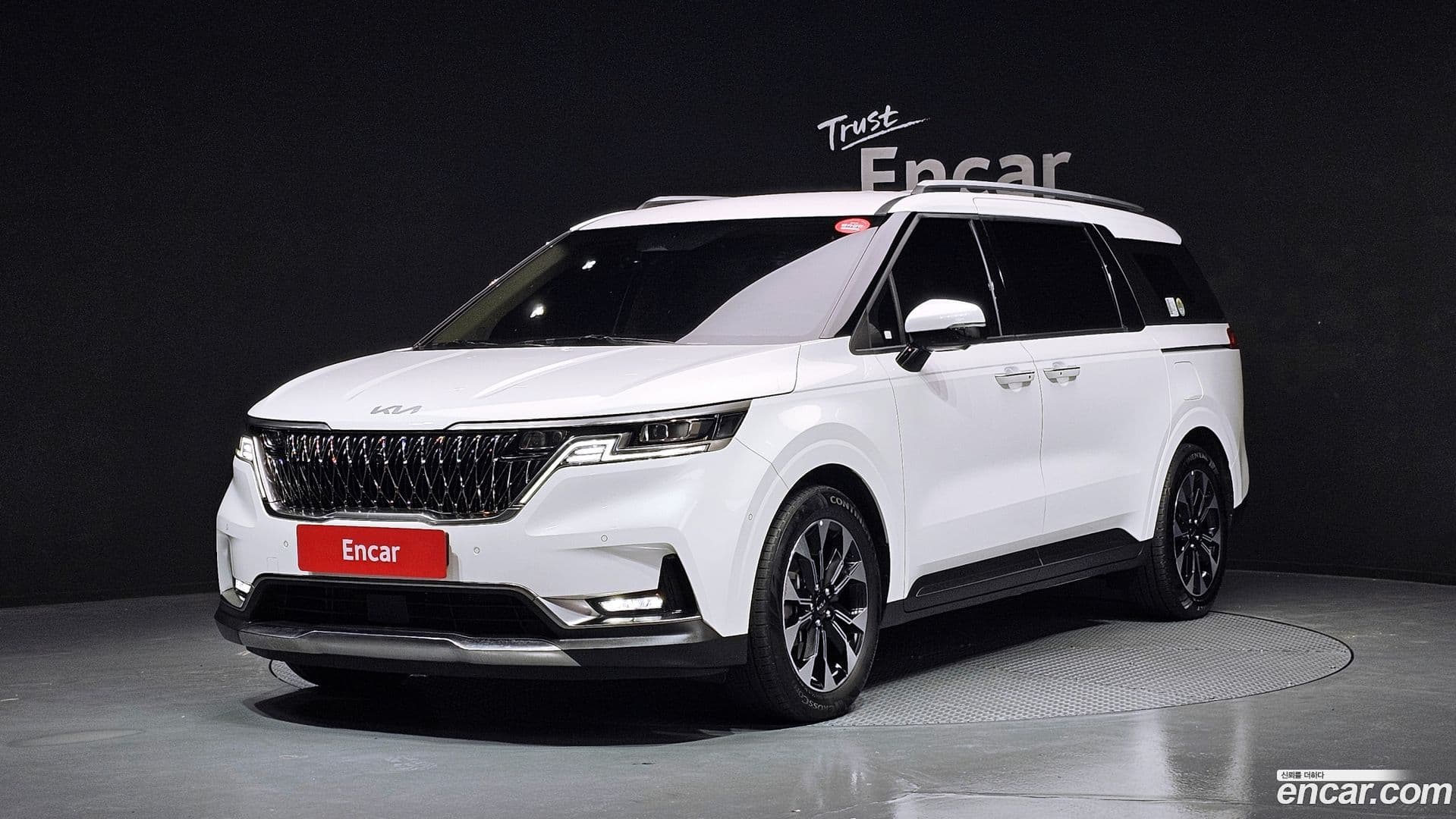 Main__Slider__Photo:Canival Kia 2022.8-0