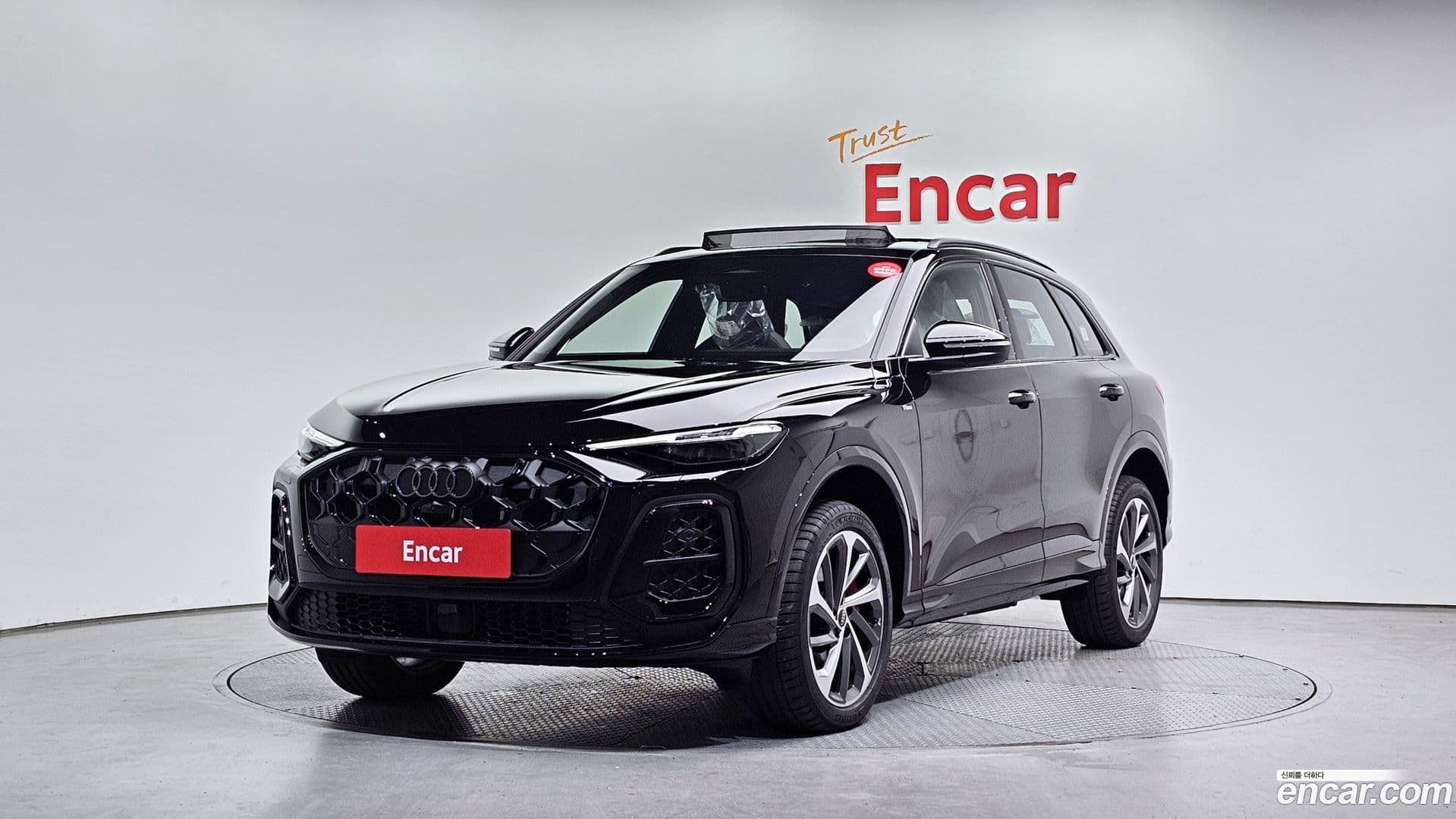 Main__Slider__Photo:Q5 Audi 2025.11-0