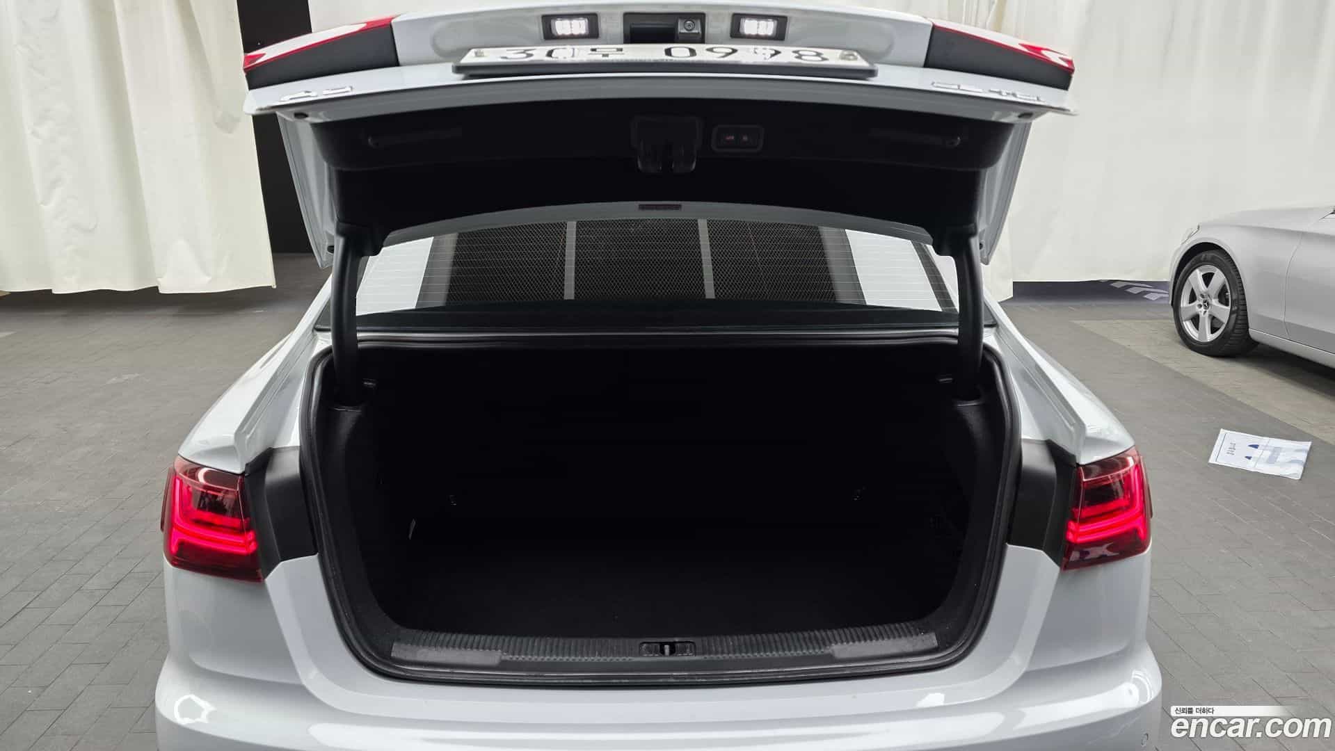 A6 Audi 2015.8-OPTION-024