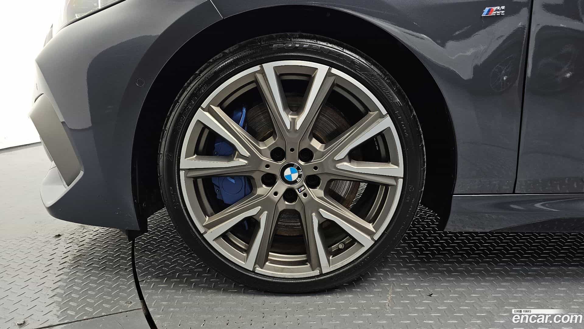 2-Series BMW 2021.4-OUTER-005