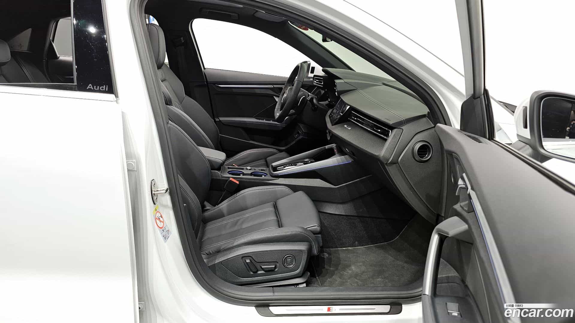A3 Audi 2025.4-OPTION-015