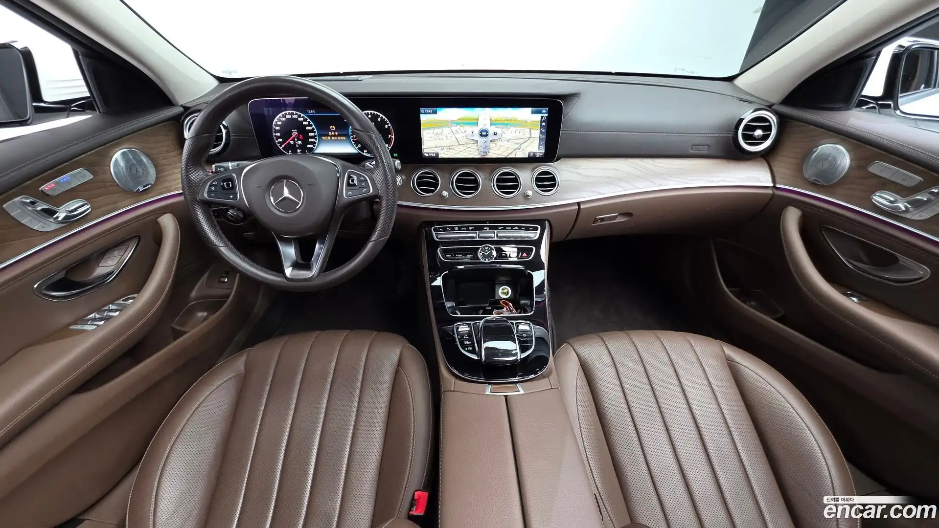 E-Class Mercedes-Benz 2017.10-INNER-007