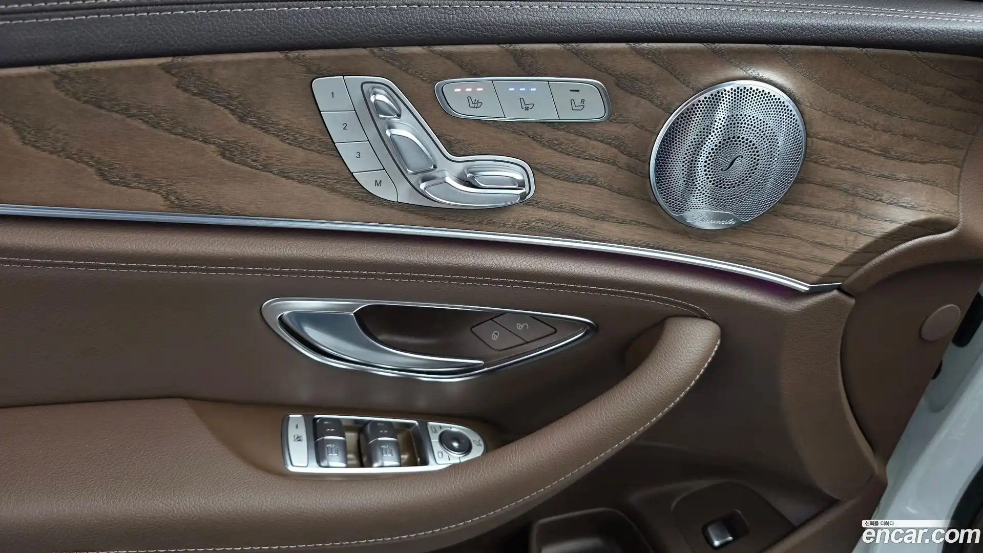 E-Class Mercedes-Benz 2017.10-OPTION-021