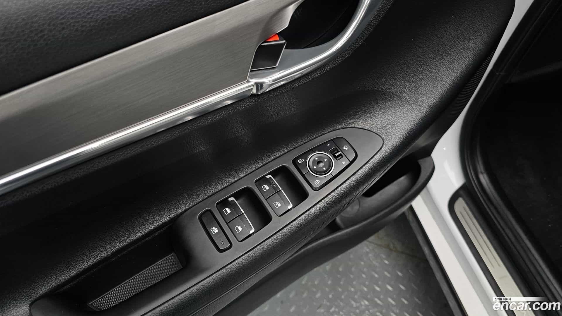 Grandeur Hyundai 2020.3-OPTION-018