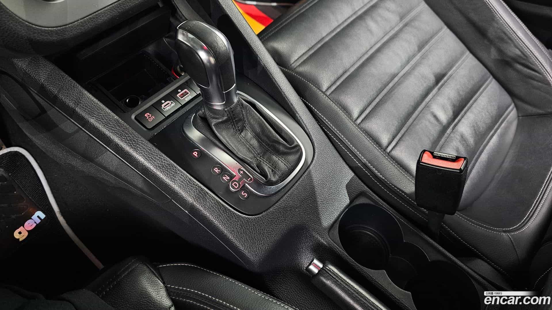 Scirocco Volkswagen 2014.1-INNER-009