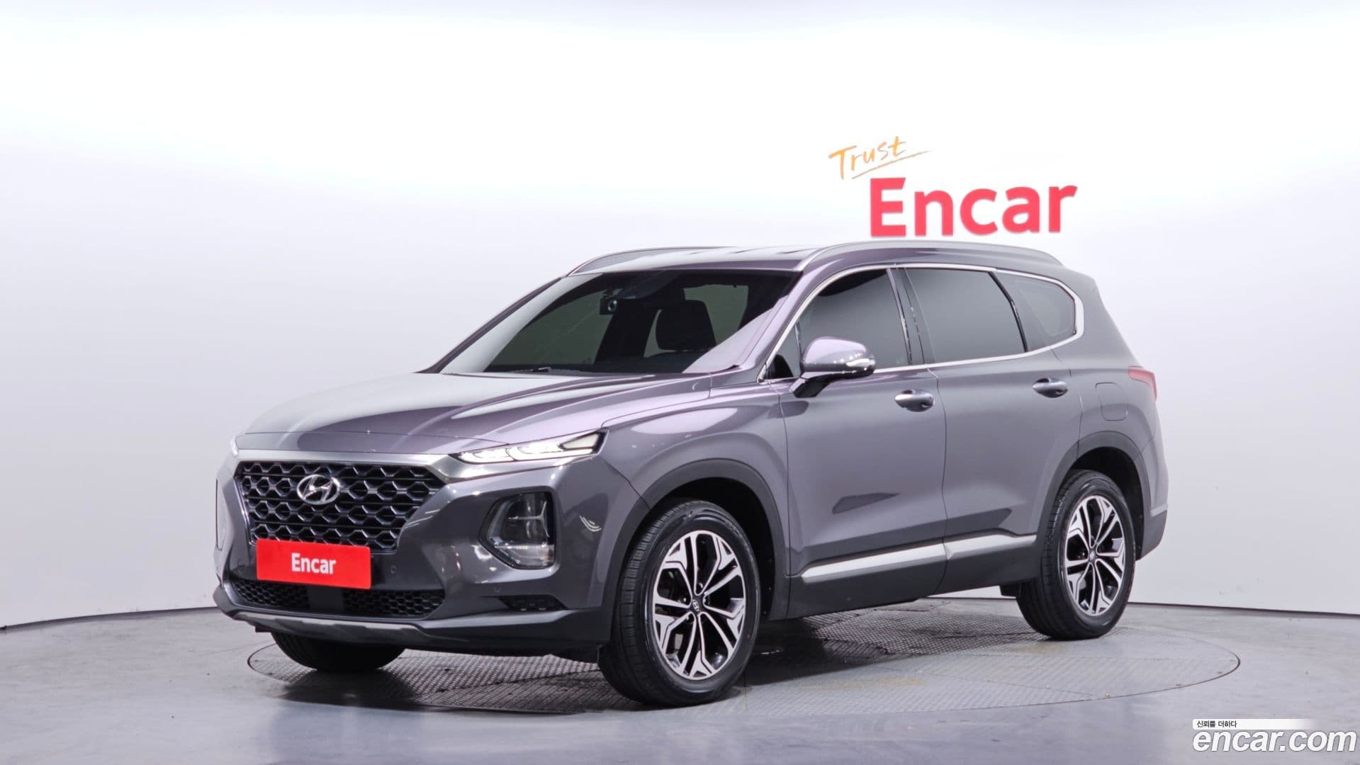 Main__Slider__Photo:Santafe Hyundai 2018.11-0