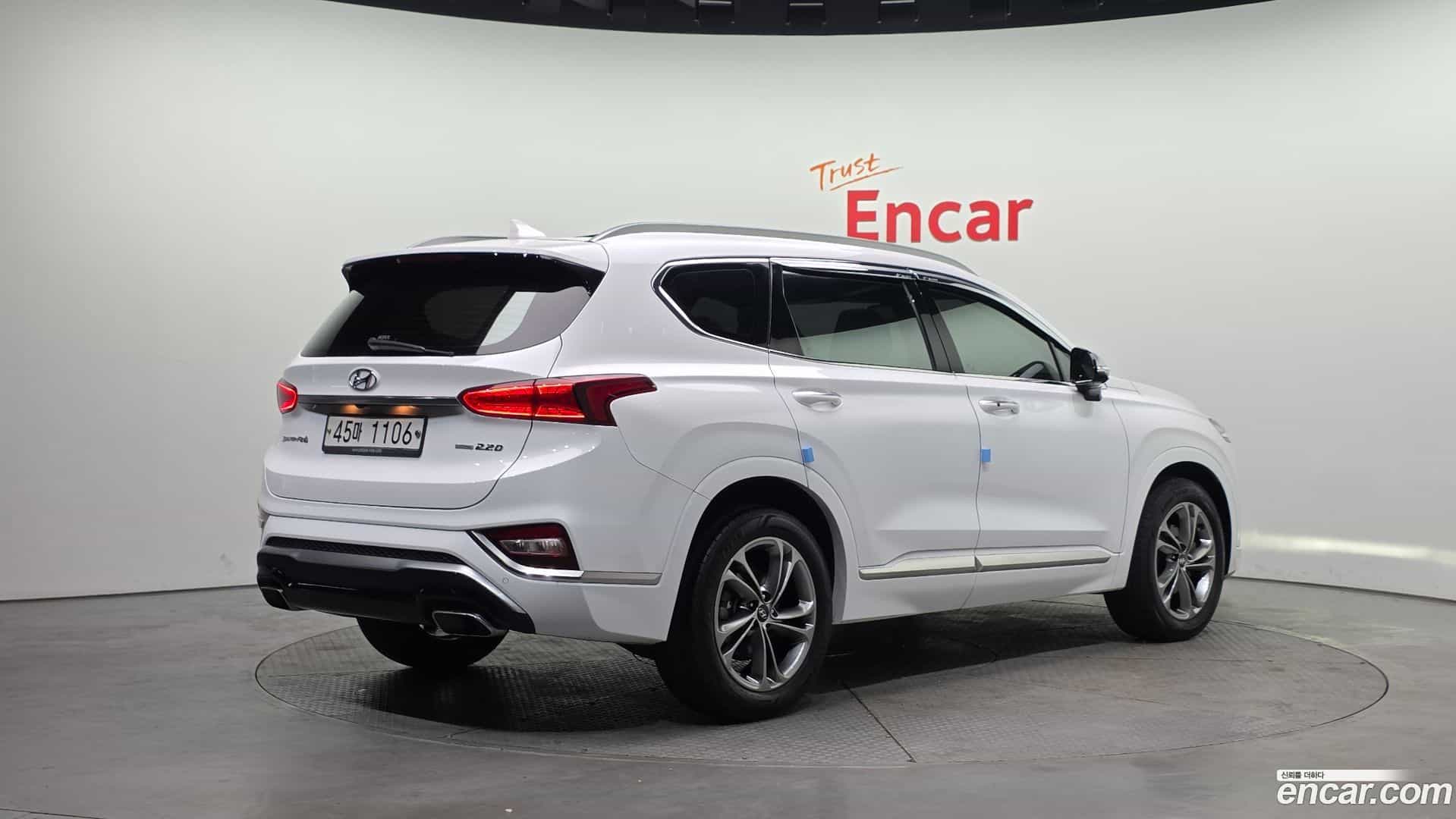 Santafe Hyundai 2018.9-OUTER-002