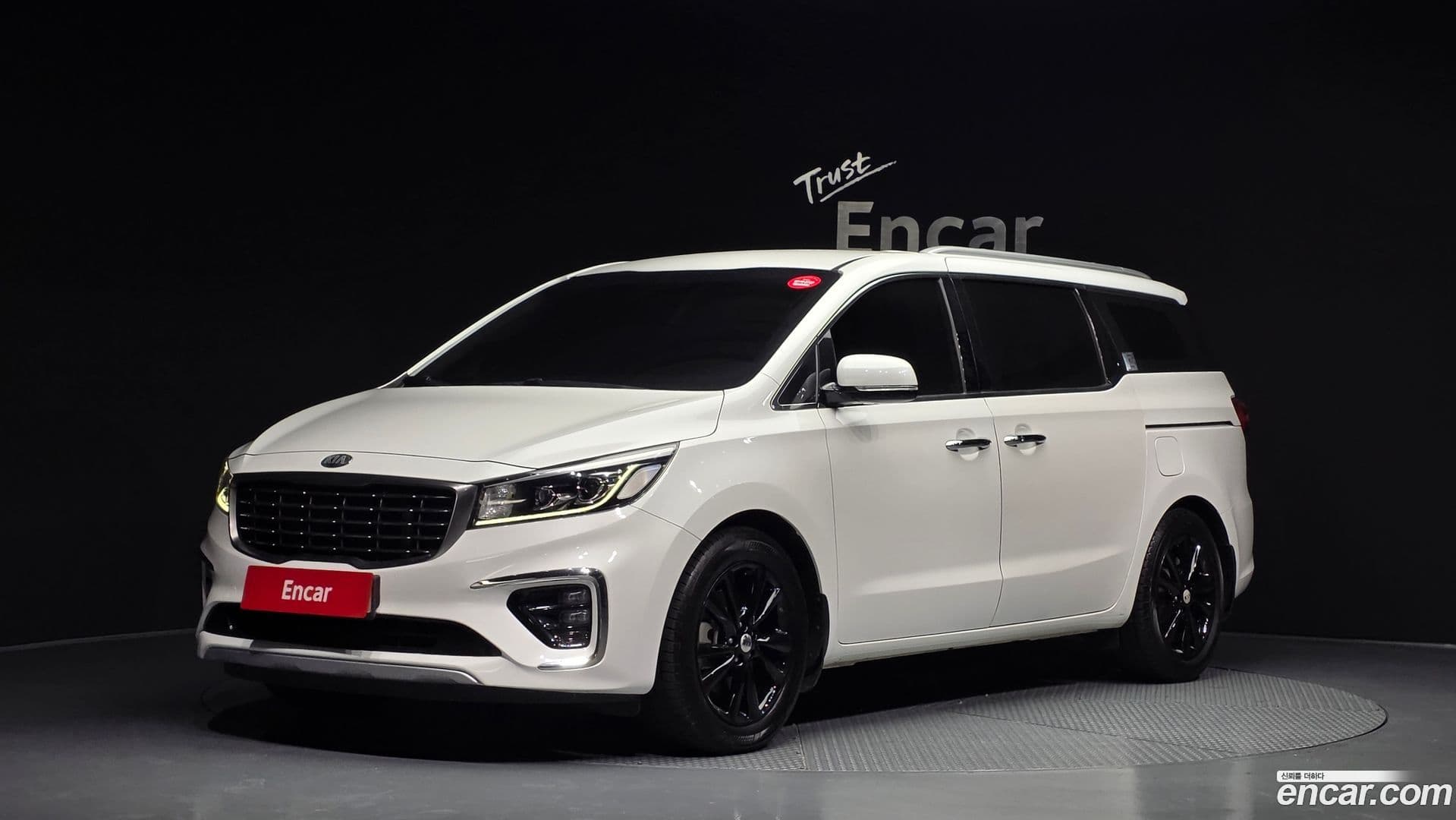 Main__Slider__Photo:Canival Kia 2018.9-0