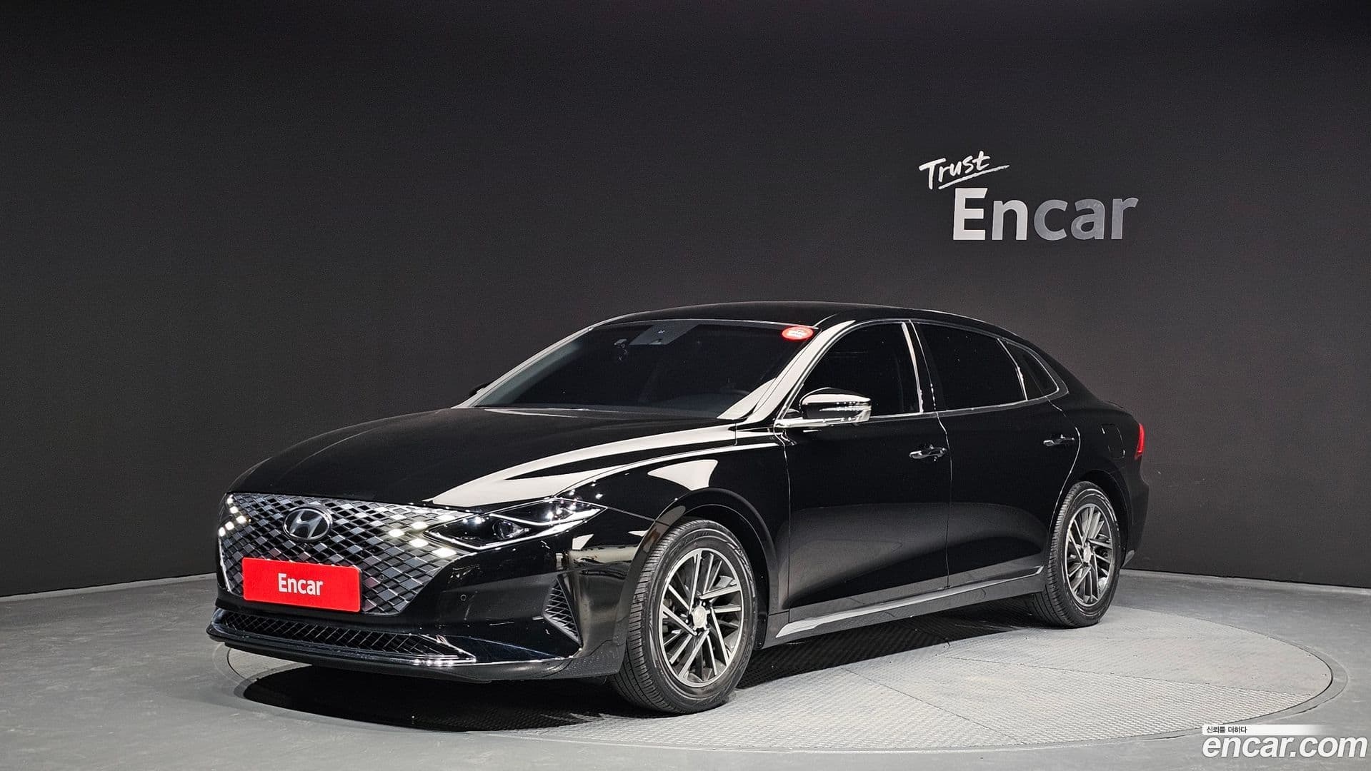 Main__Slider__Photo:Grandeur Hyundai 2020.5-0