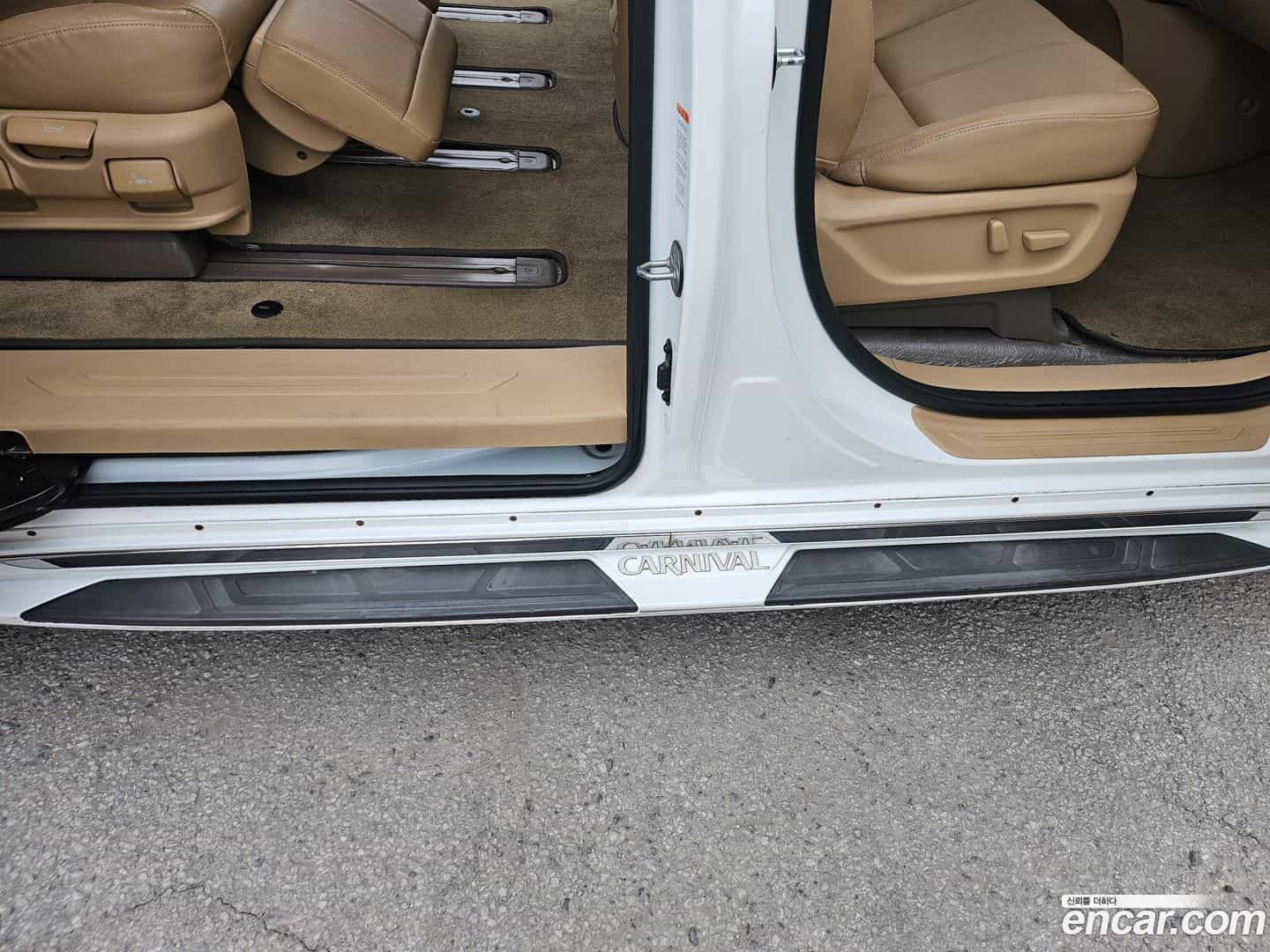 Canival Kia 2018.9-OPTION-024