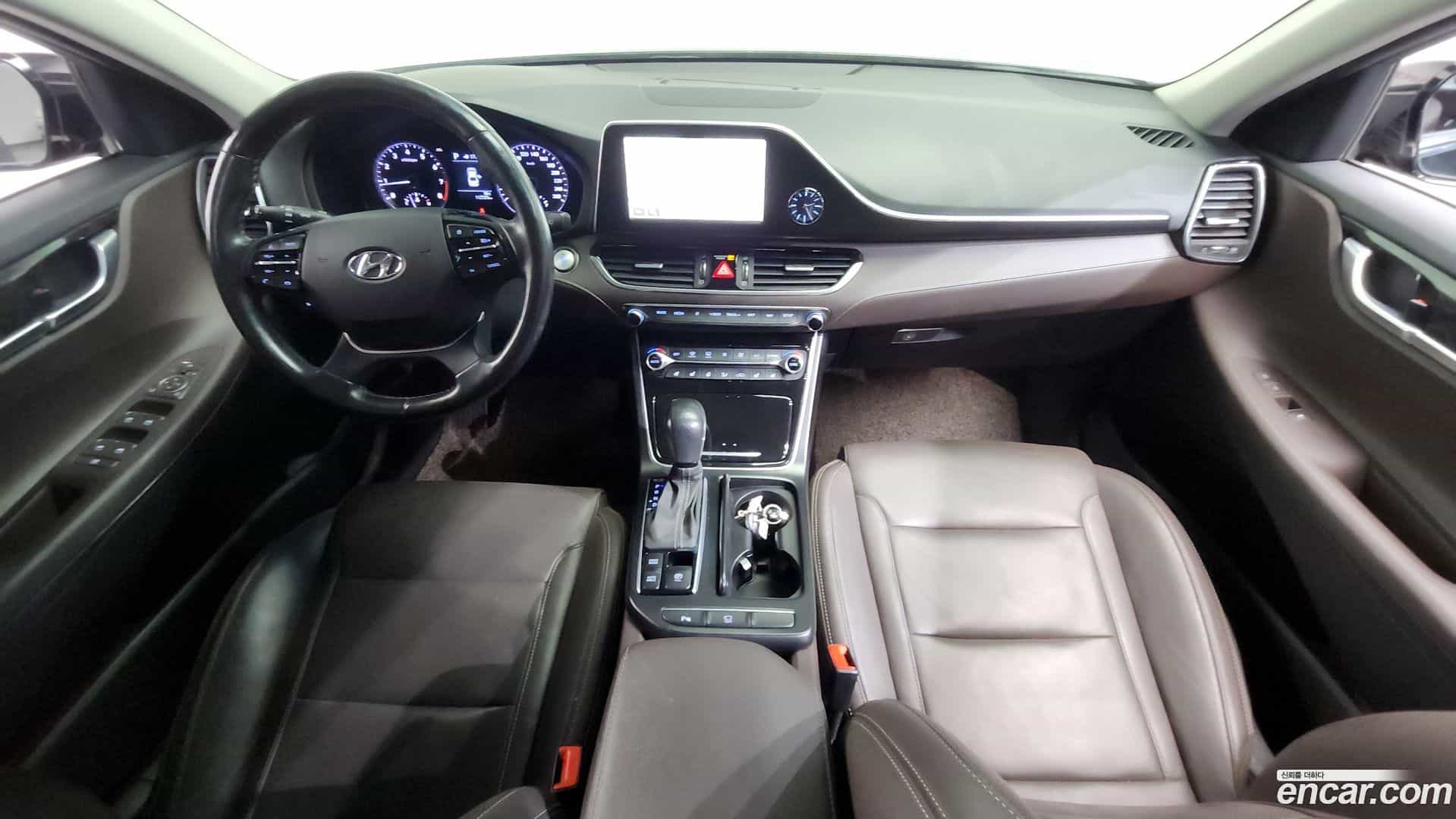 Grandeur Hyundai 2019.2-INNER-007