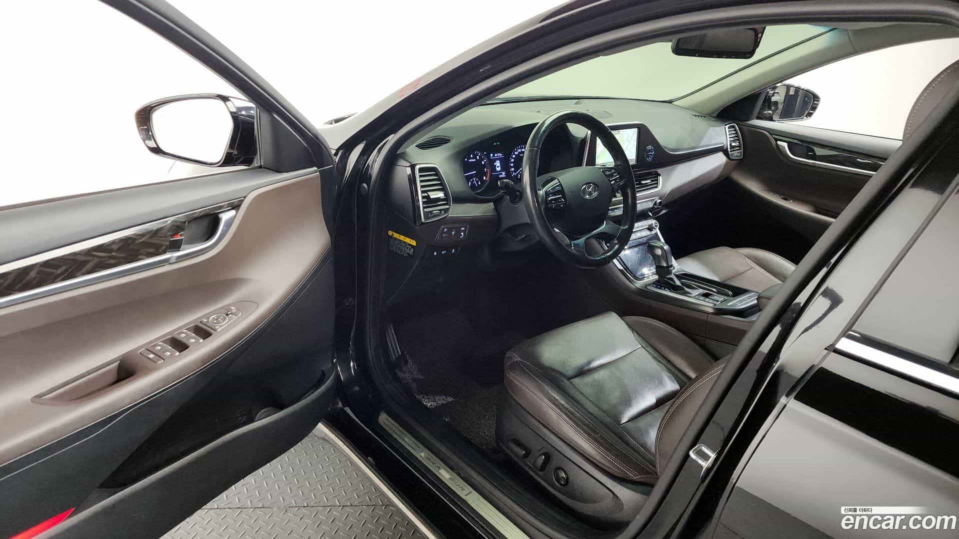 Grandeur Hyundai 2019.2-INNER-010