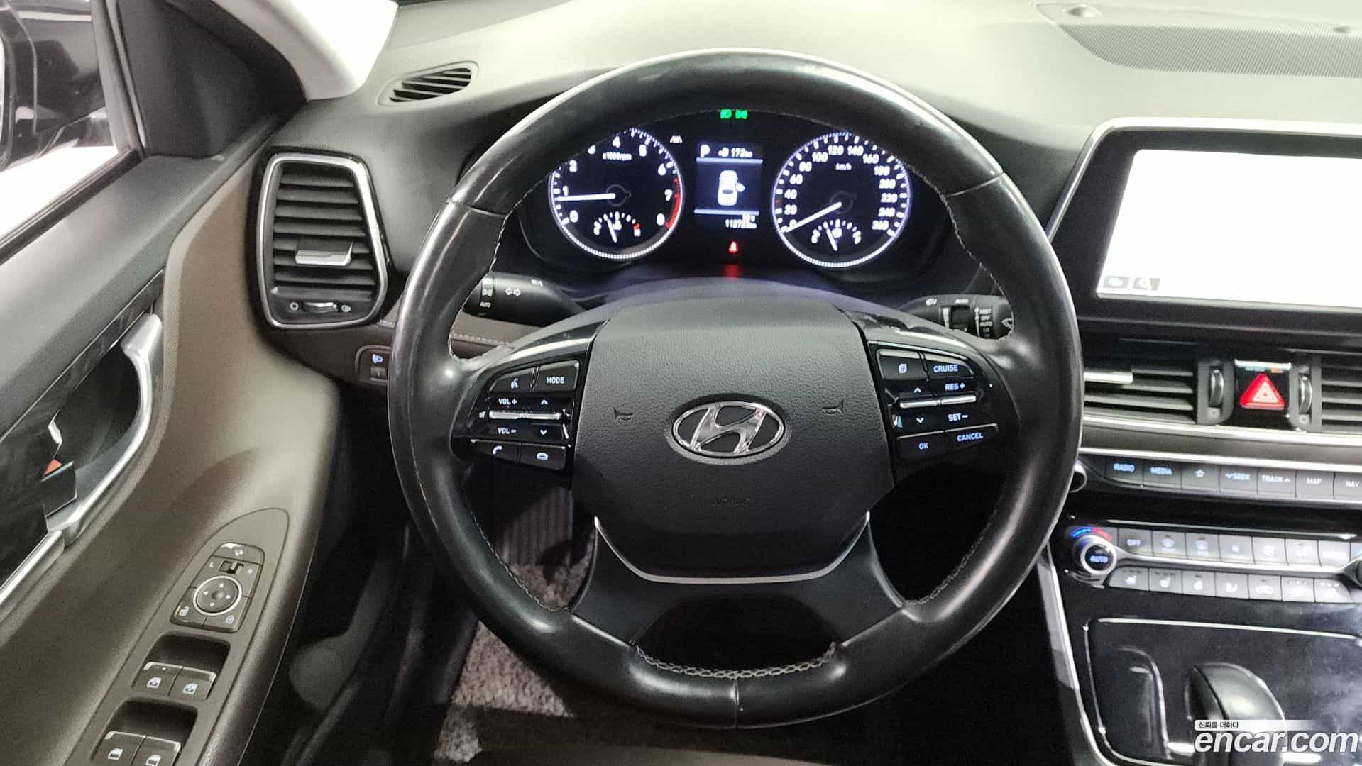 Grandeur Hyundai 2019.2-OPTION-017