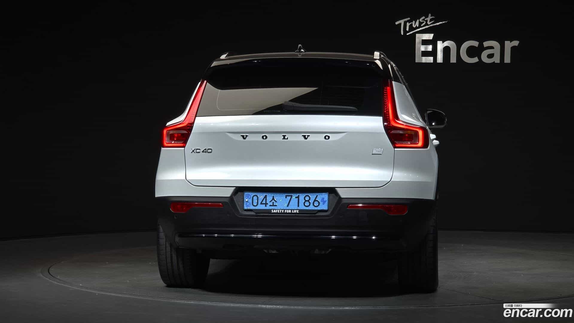 XC40 Volvo 2024.10-OUTER-004