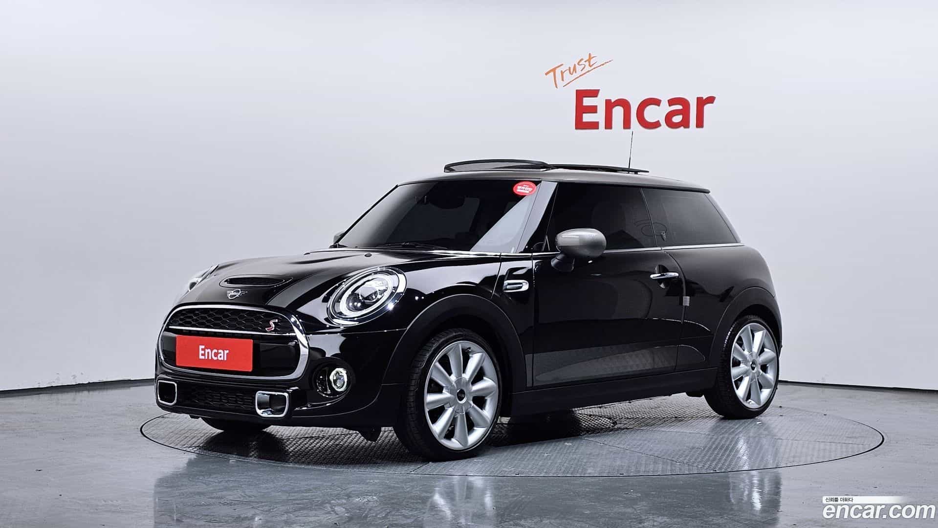 Cooper Mini 2020.11-OUTER-001