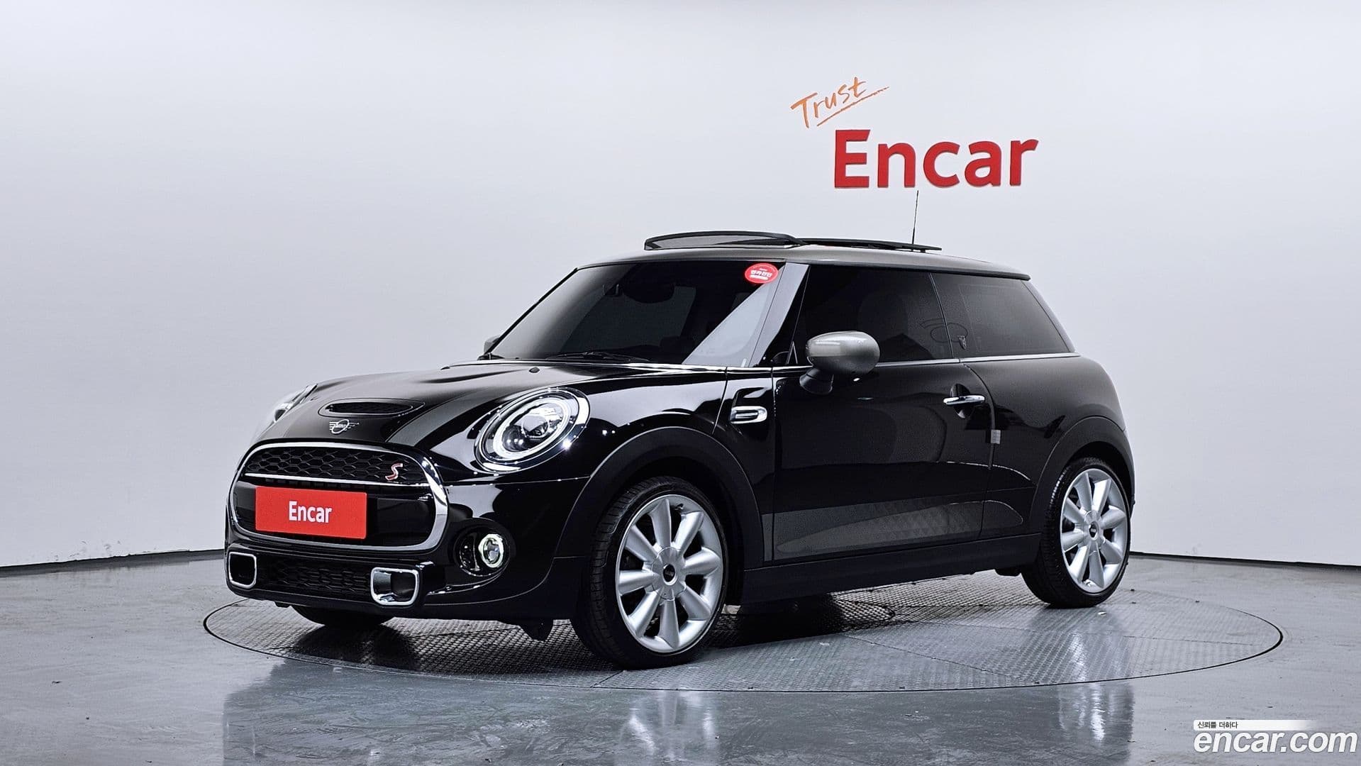Main__Slider__Photo:Cooper Mini 2020.11-0