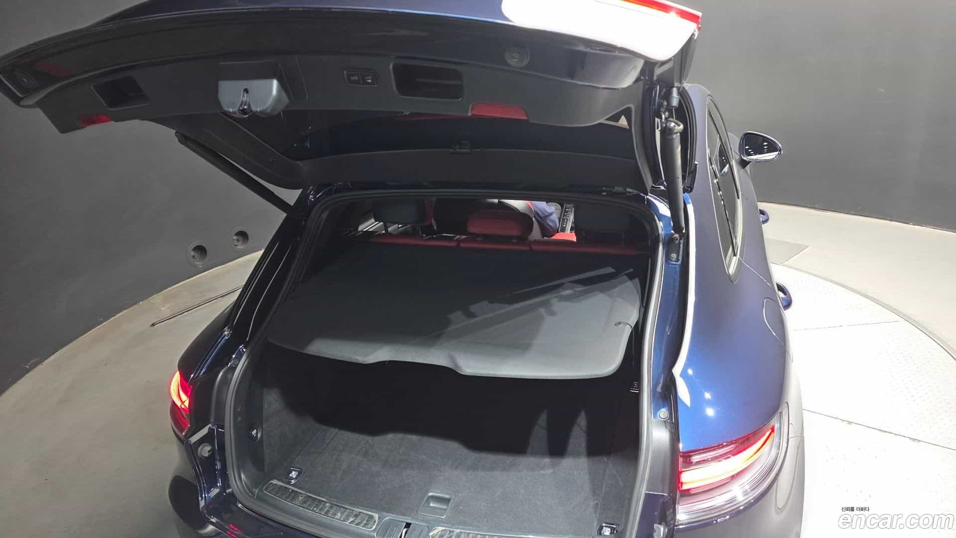 Macan Porsche 2021.6-OPTION-024