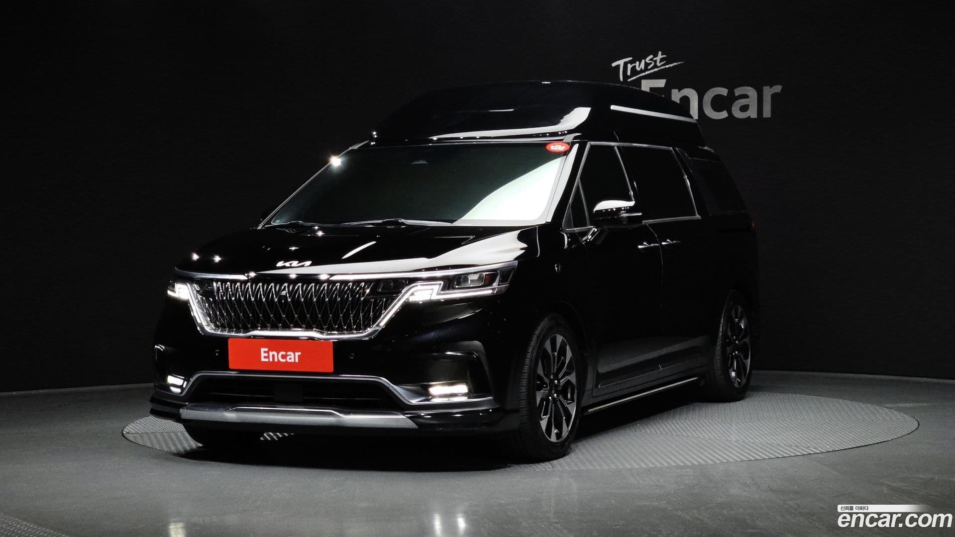 Main__Slider__Photo:Canival Kia 2021.10-0