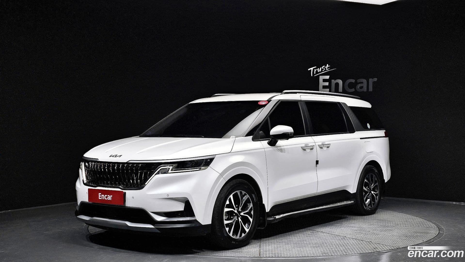 Main__Slider__Photo:Canival Kia 2021.10-0