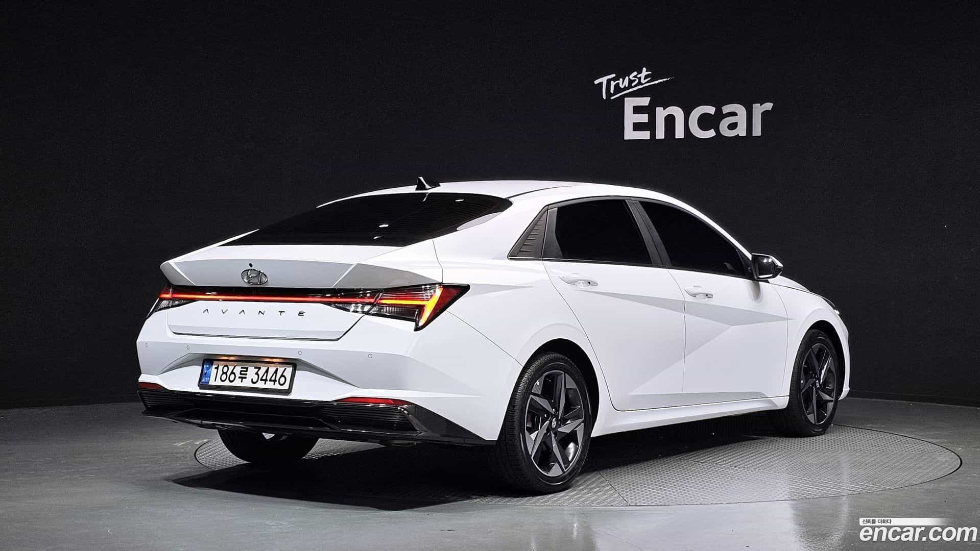 AVANTE Hyundai 2022.0-OUTER-002