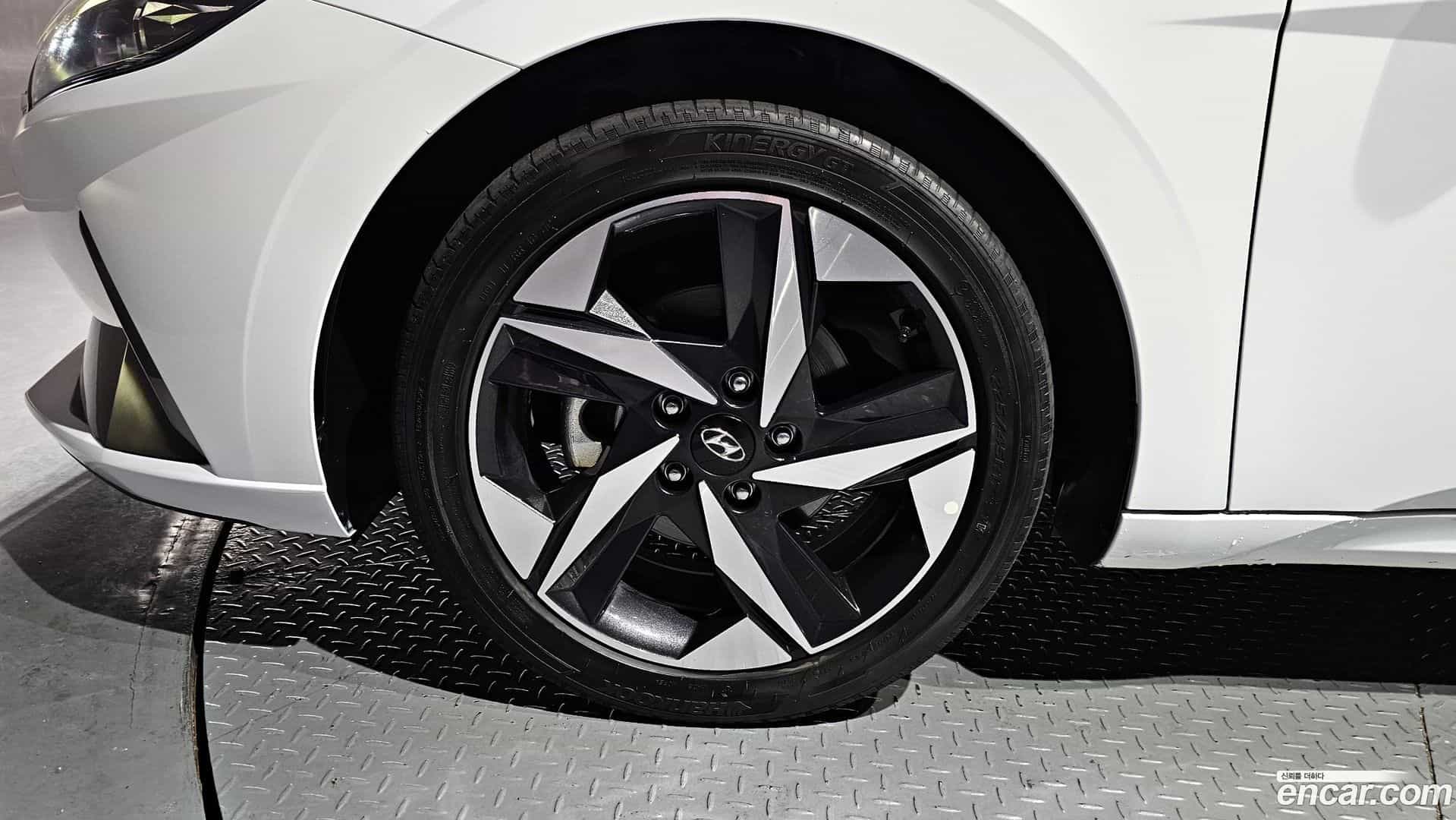 AVANTE Hyundai 2022.0-OUTER-005