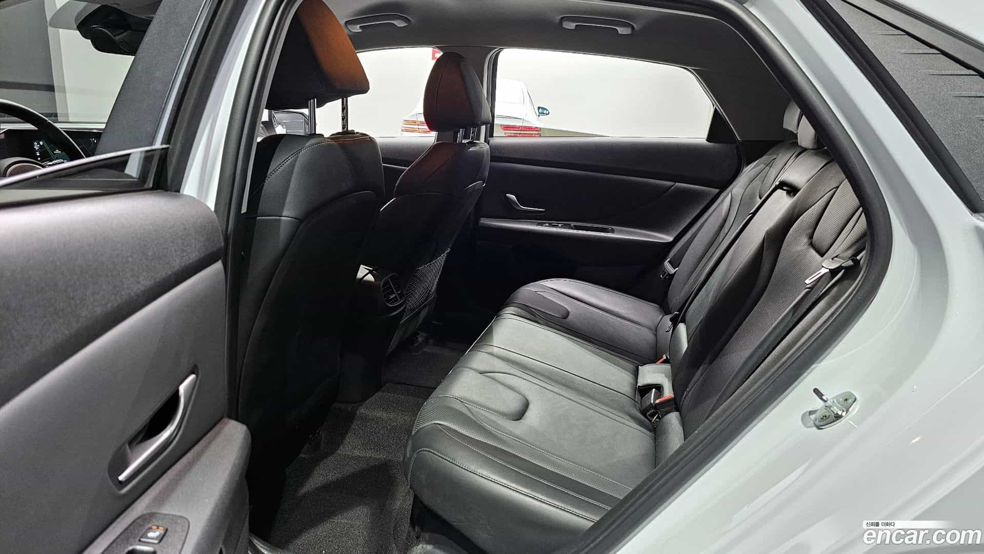 AVANTE Hyundai 2022.0-OPTION-016