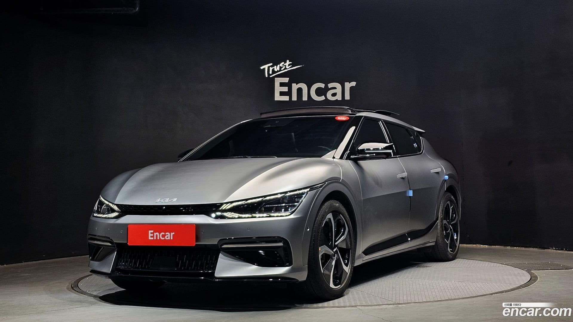Main__Slider__Photo:EV6 Kia 2022.11-0
