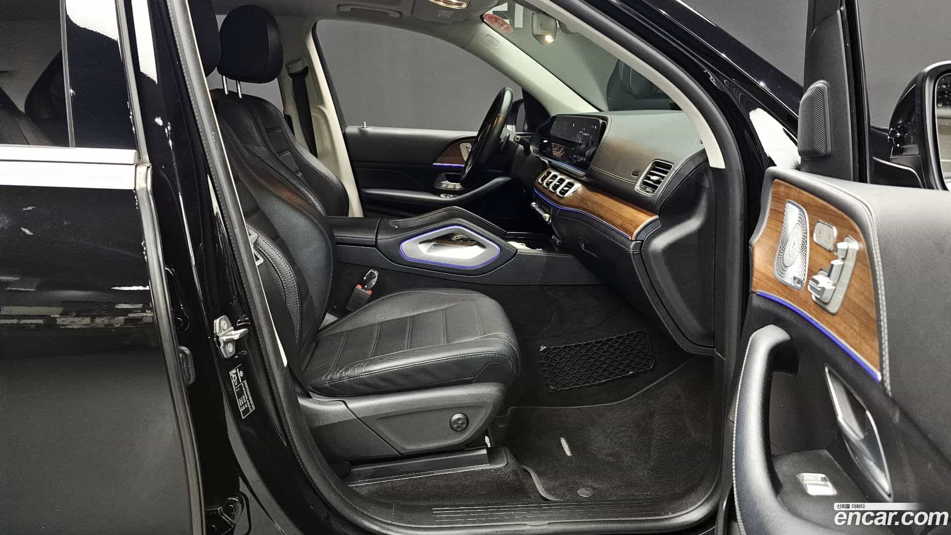 GLE-Class Mercedes-Benz 2020.6-OPTION-015