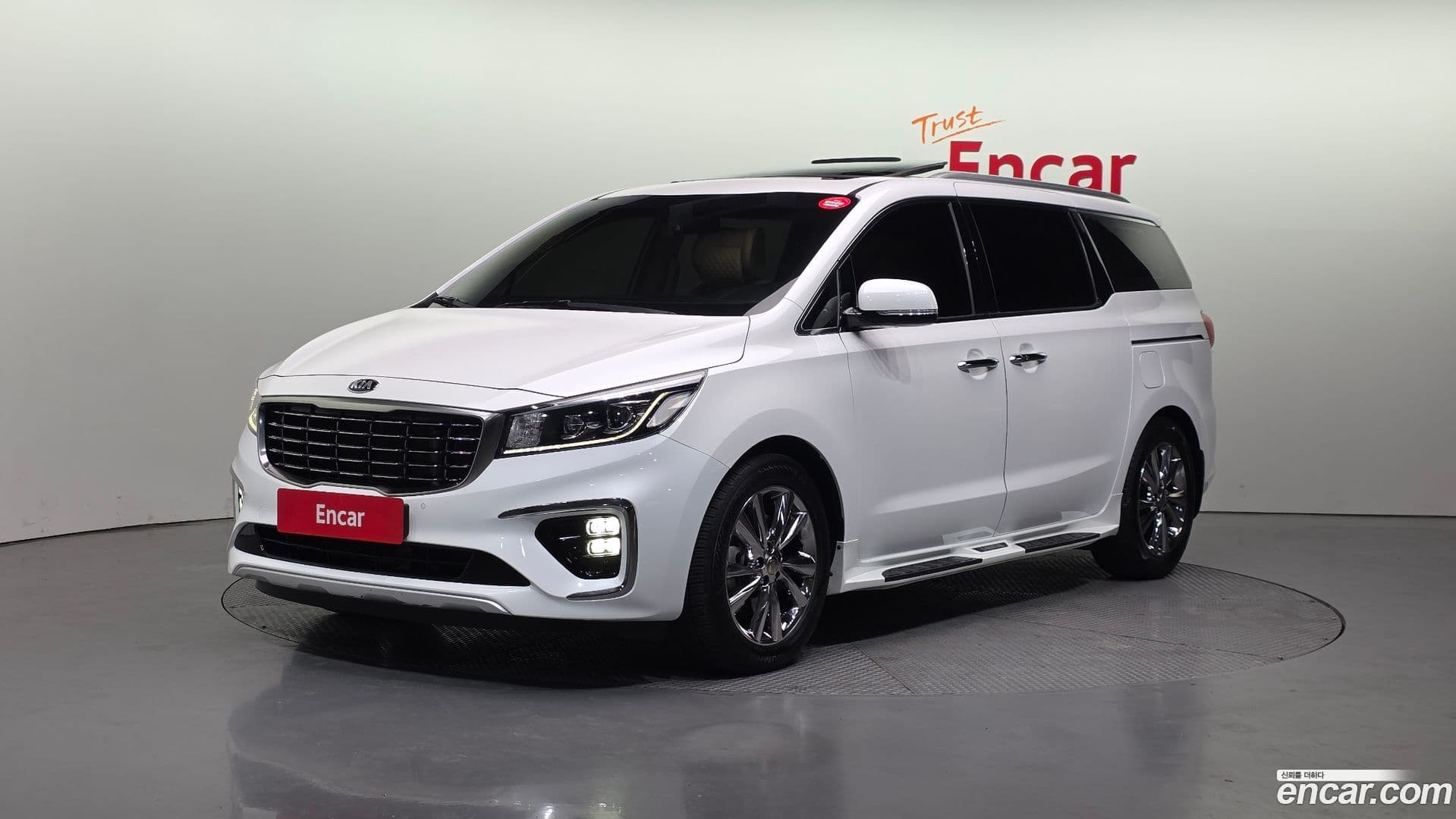 Main__Slider__Photo:Canival Kia 2019.2-0