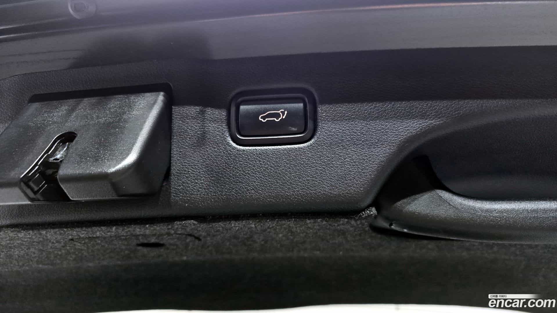 Sorento Kia 2018.6-OPTION-024