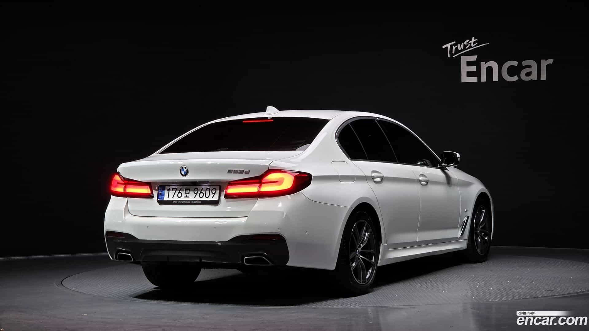 5-Series BMW 2022.1-OUTER-002
