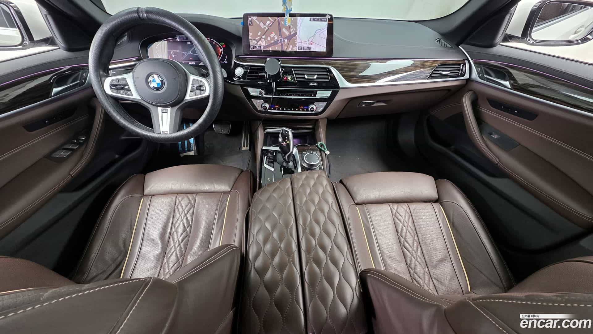 5-Series BMW 2022.1-INNER-007