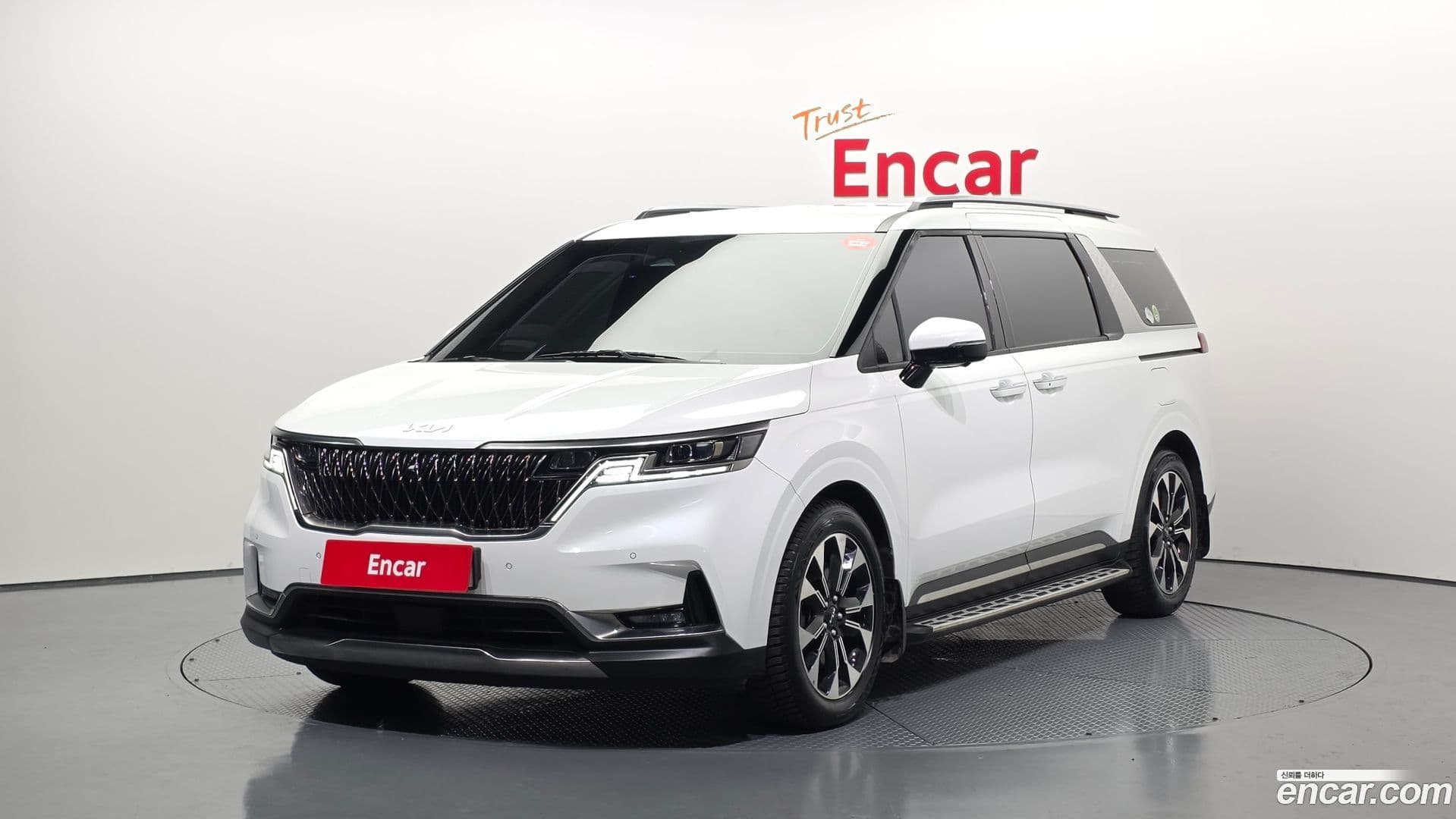 Main__Slider__Photo:Canival Kia 2023.5-0