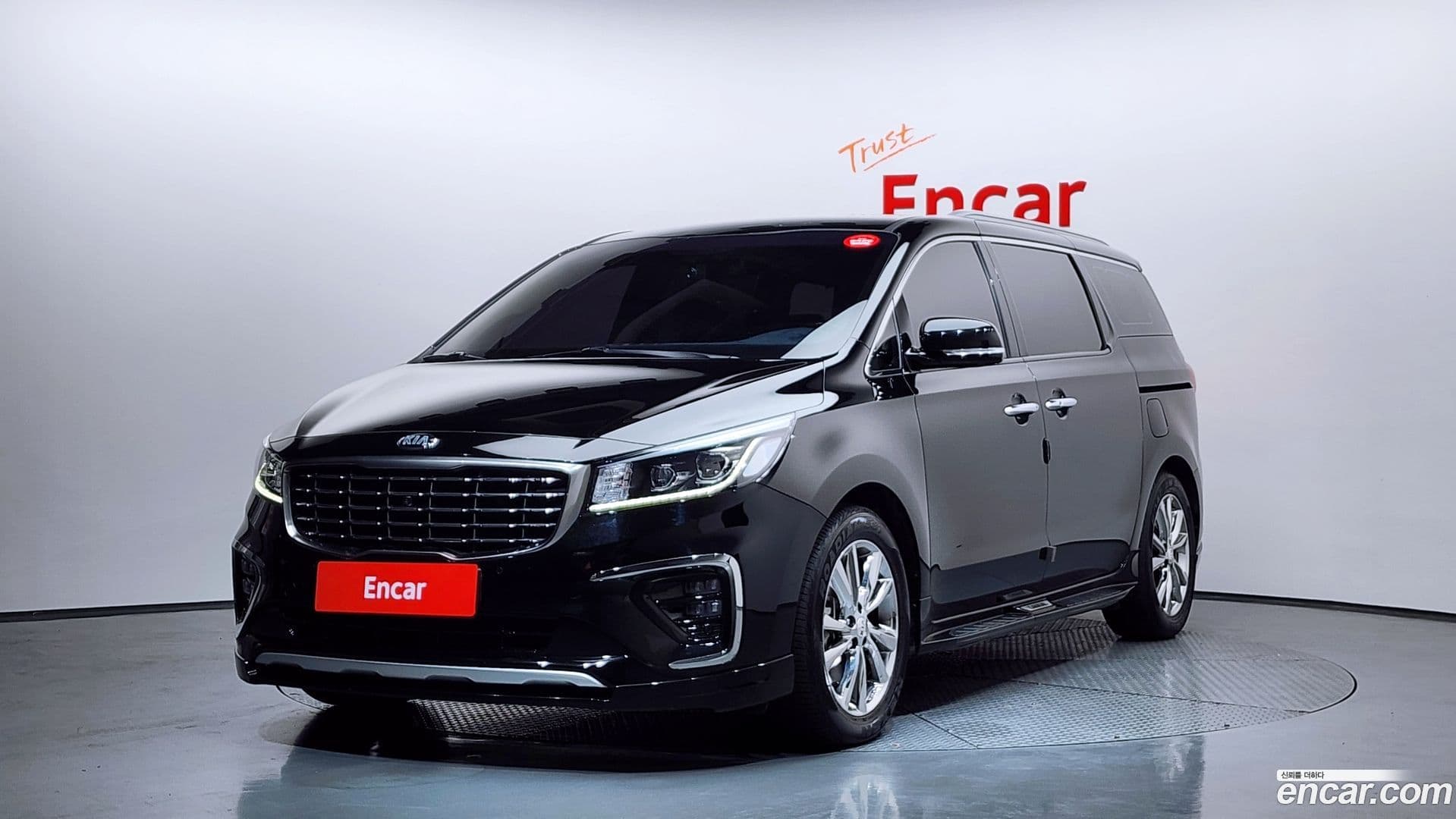 Main__Slider__Photo:Canival Kia 2020.3-0