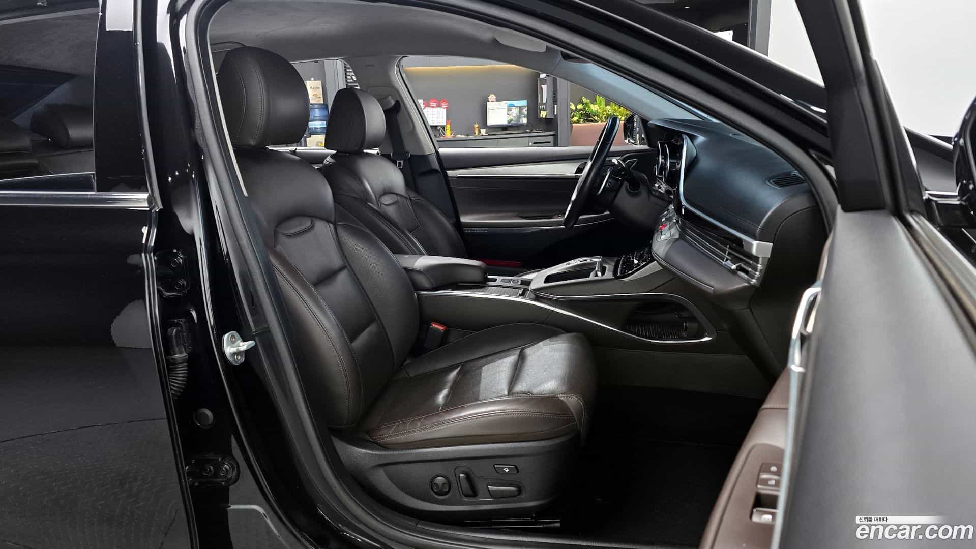 Grandeur Hyundai 2021.2-INNER-010