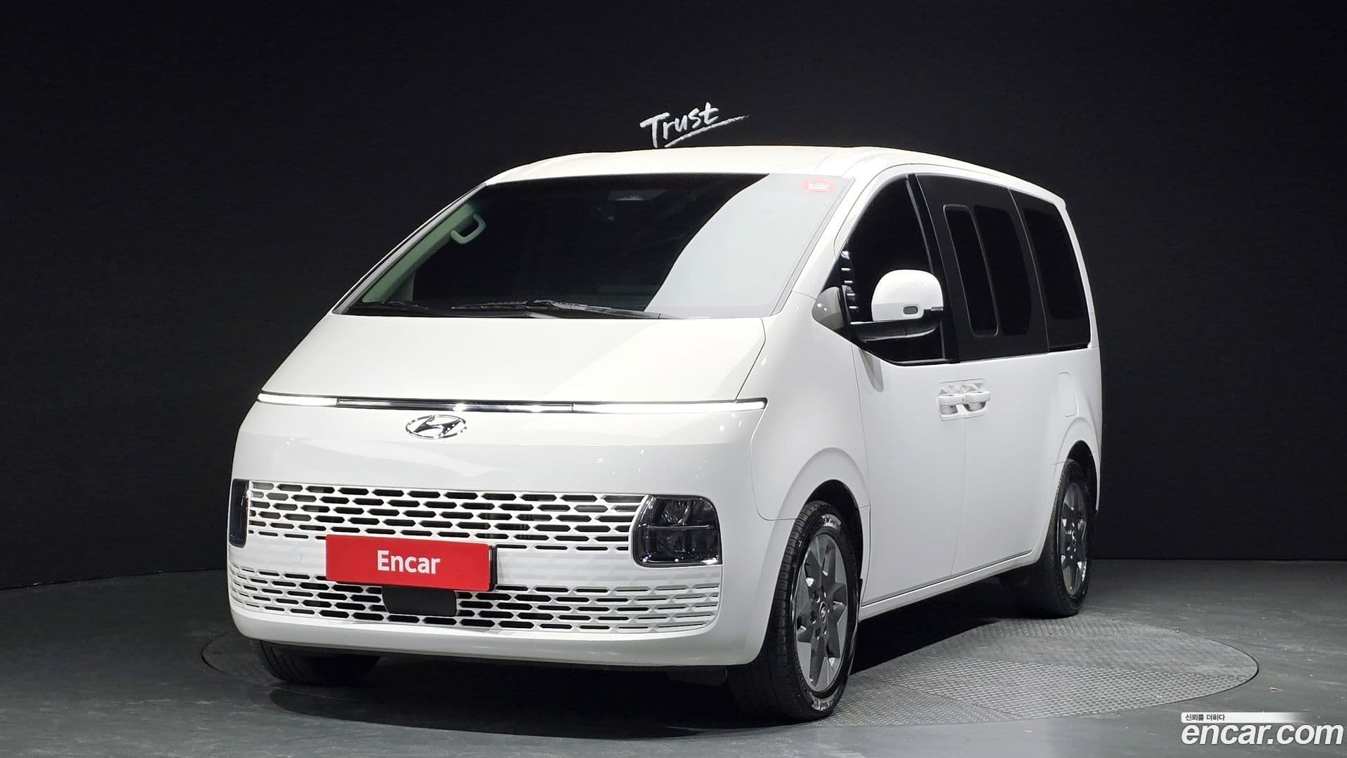 Main__Slider__Photo:Staria Hyundai 2022.8-0