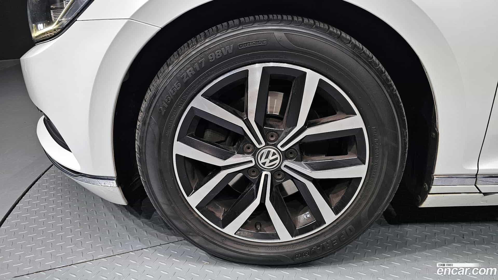 Passat Volkswagen 2018.4-OUTER-005