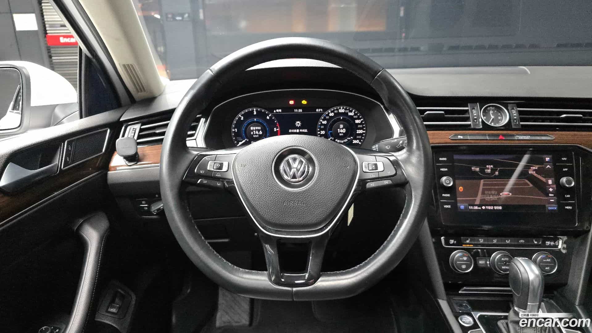 Passat Volkswagen 2018.4-OPTION-017