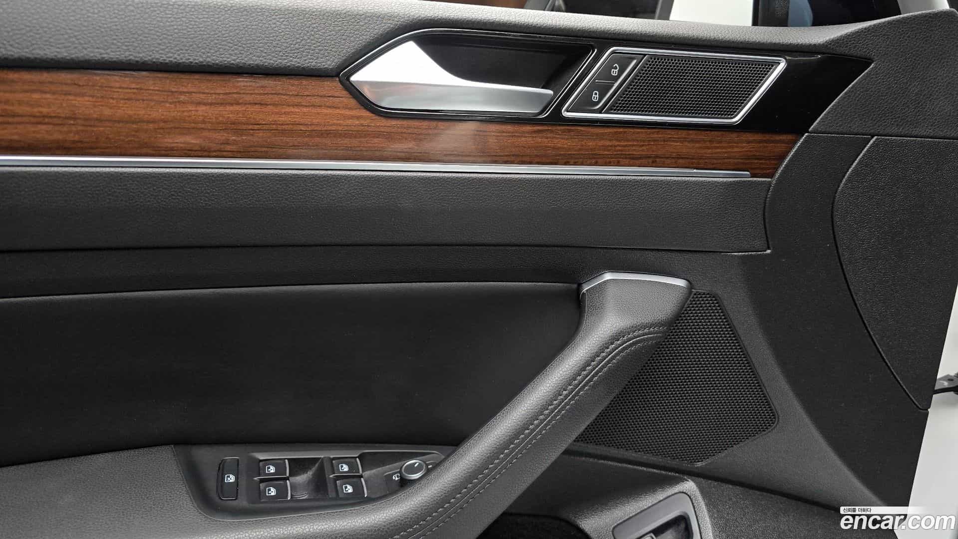 Passat Volkswagen 2018.4-OPTION-021
