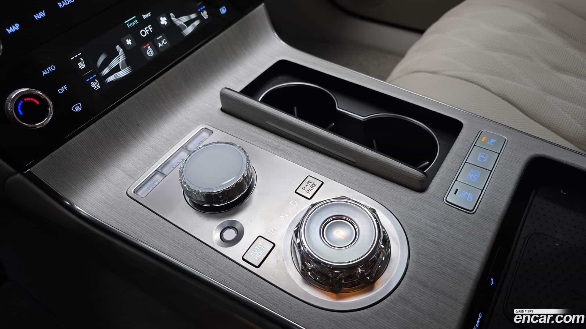 G80 Genesis 2025.3-INNER-009