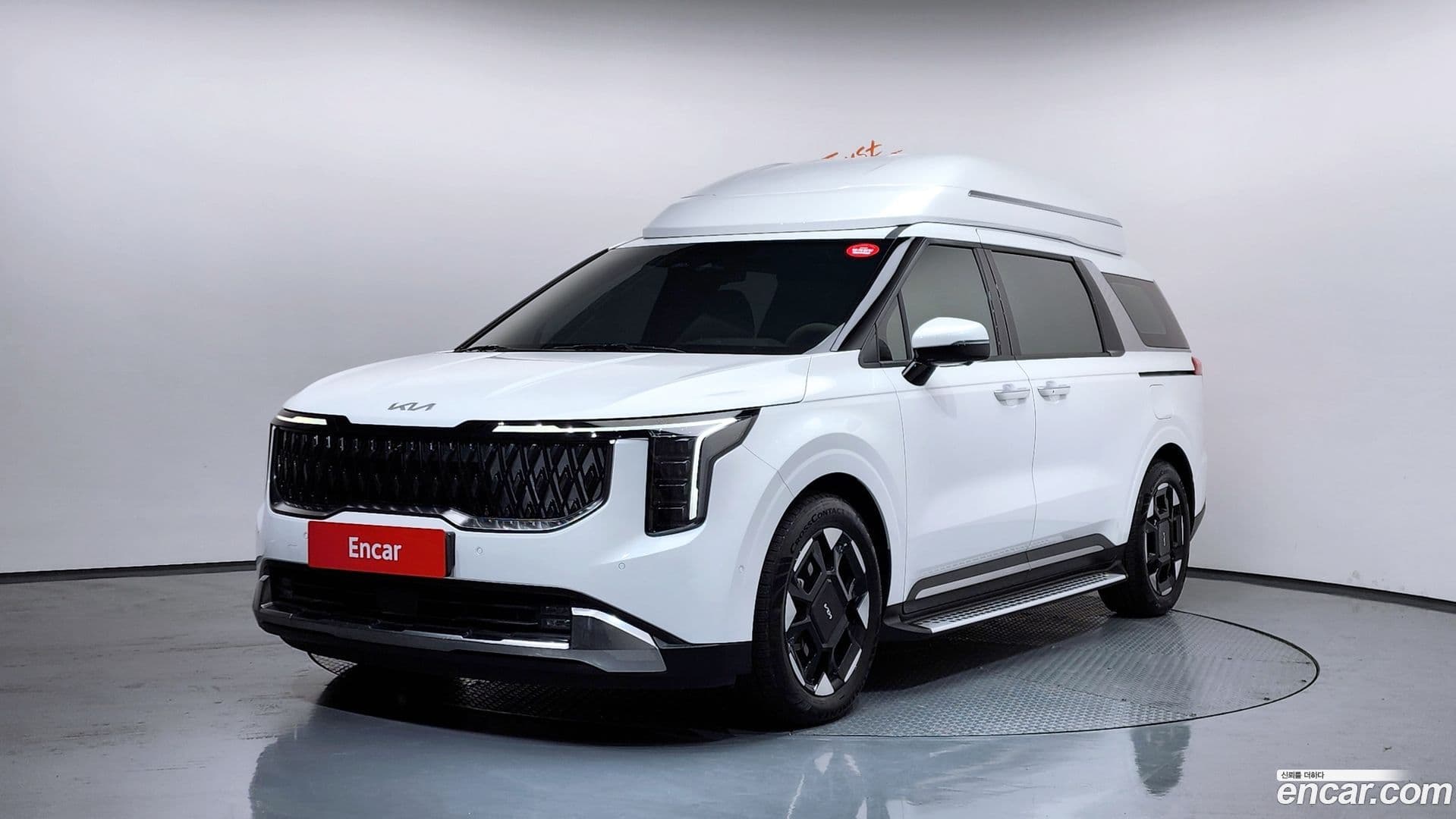 Main__Slider__Photo:Canival Kia 2024.3-0