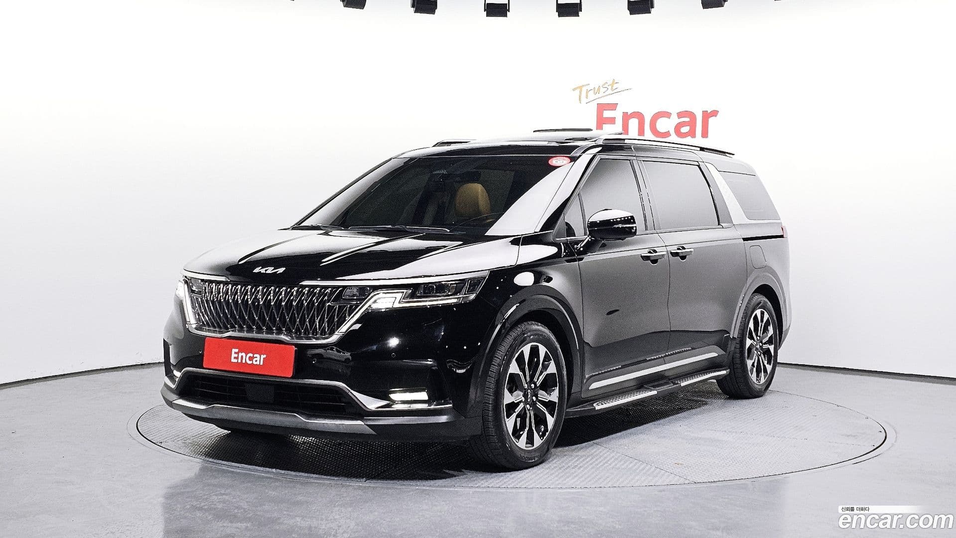Main__Slider__Photo:Canival Kia 2023.0-0