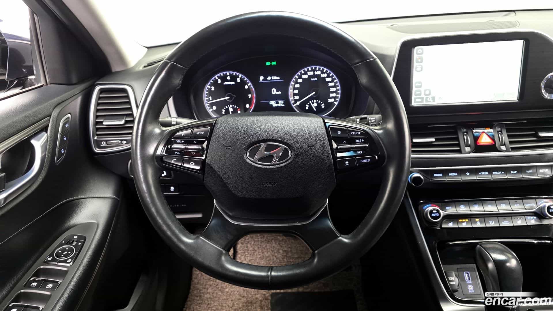 Grandeur Hyundai 2017.0-OPTION-017