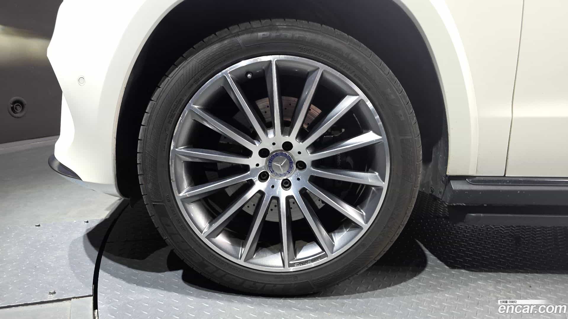 GLS-Class Mercedes-Benz 2017.7-OUTER-005
