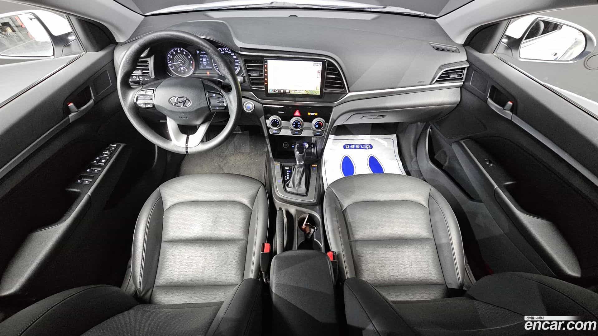 AVANTE Hyundai 2019.8-INNER-007