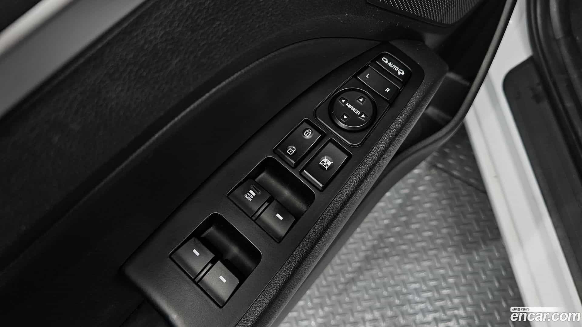 AVANTE Hyundai 2019.8-OPTION-018